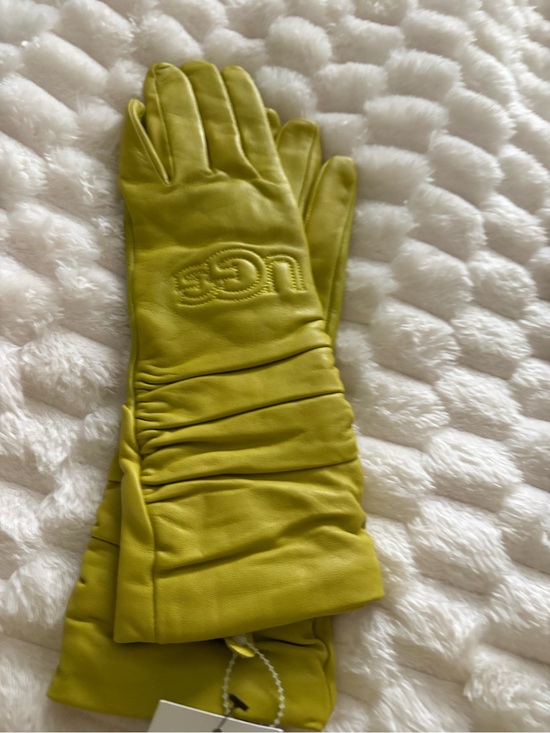 UGG Accessories - UGG Chartreuse Buttery soft leather Gloves size Large - Luxury! NWT
